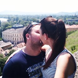 Gabriella és Viktor eljegyzése