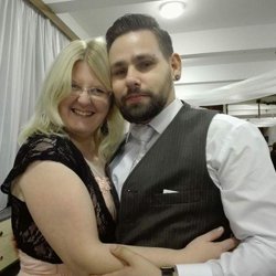 Hársfai Viktória és Csaba Zoltán eljegyzése